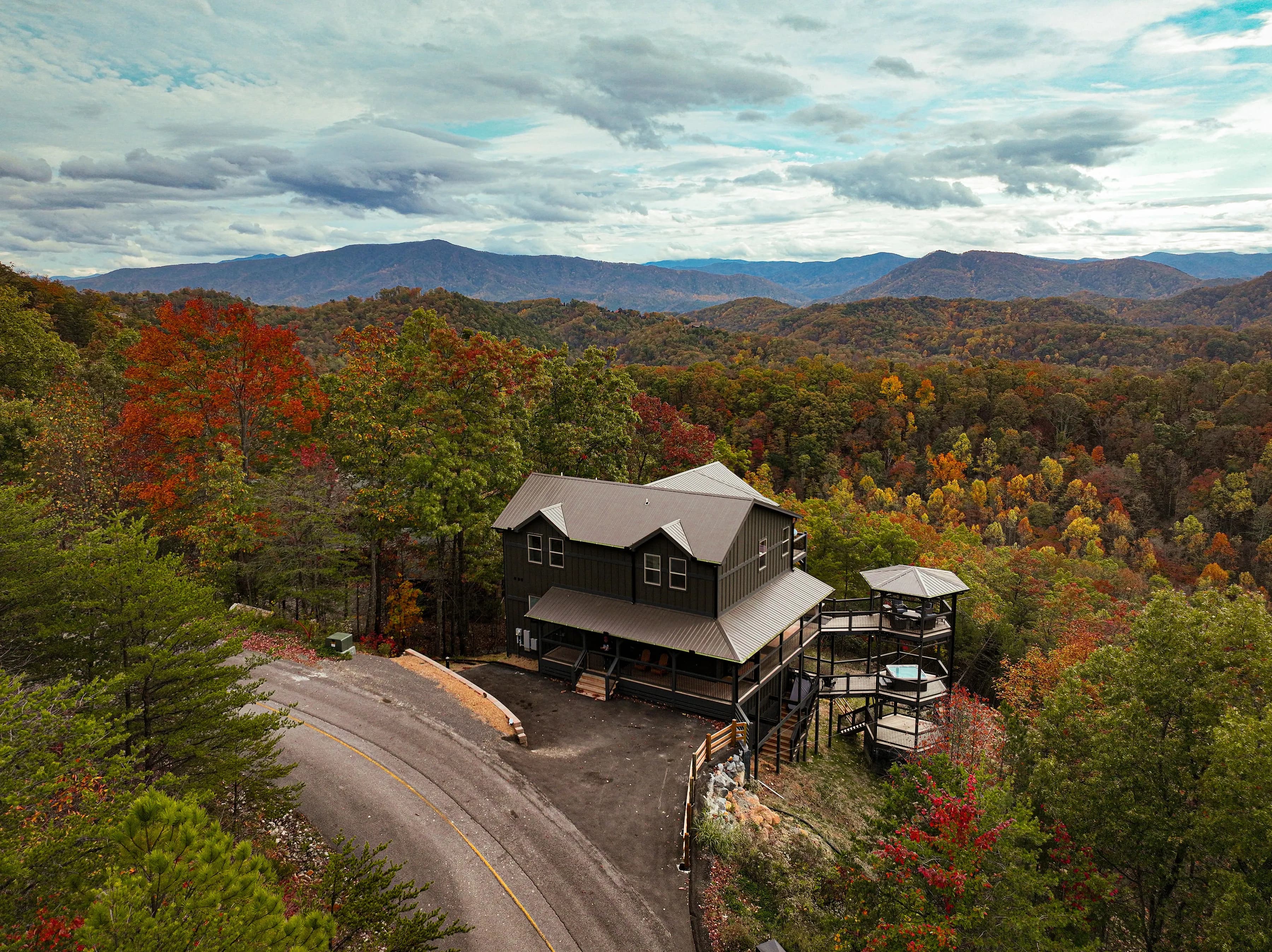 Sevierville vacation rental cabin surrounded by fall color in the Smoky Mountains